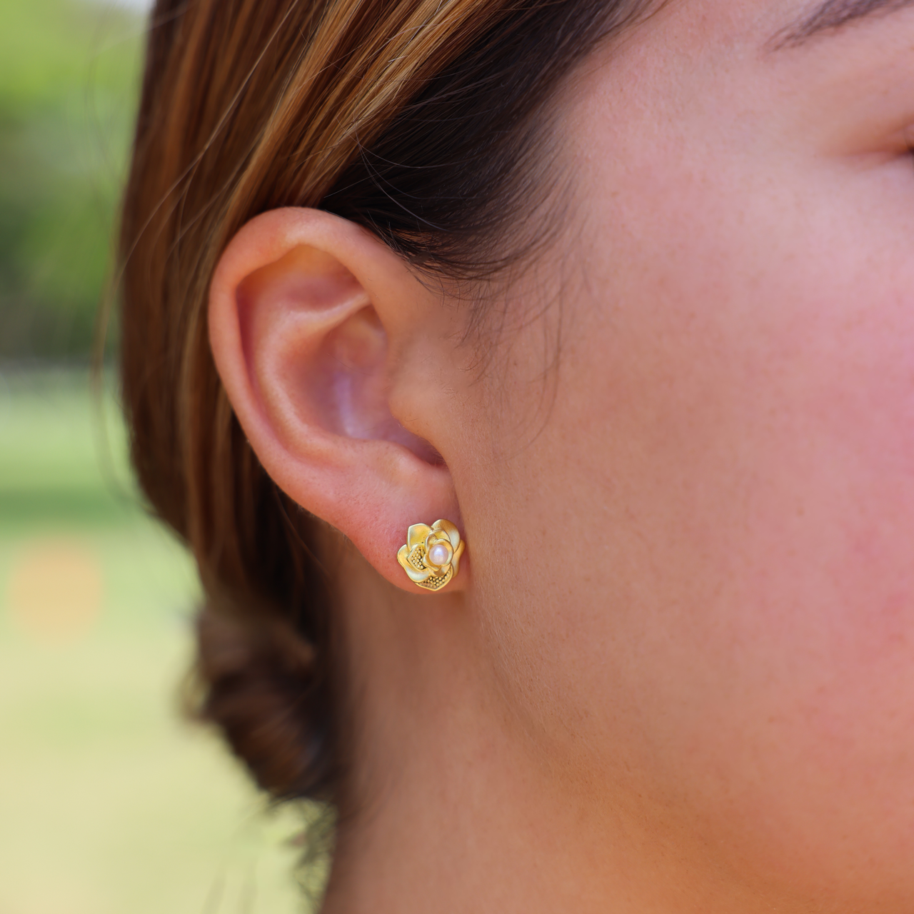 Gleaming Pearl Treasures