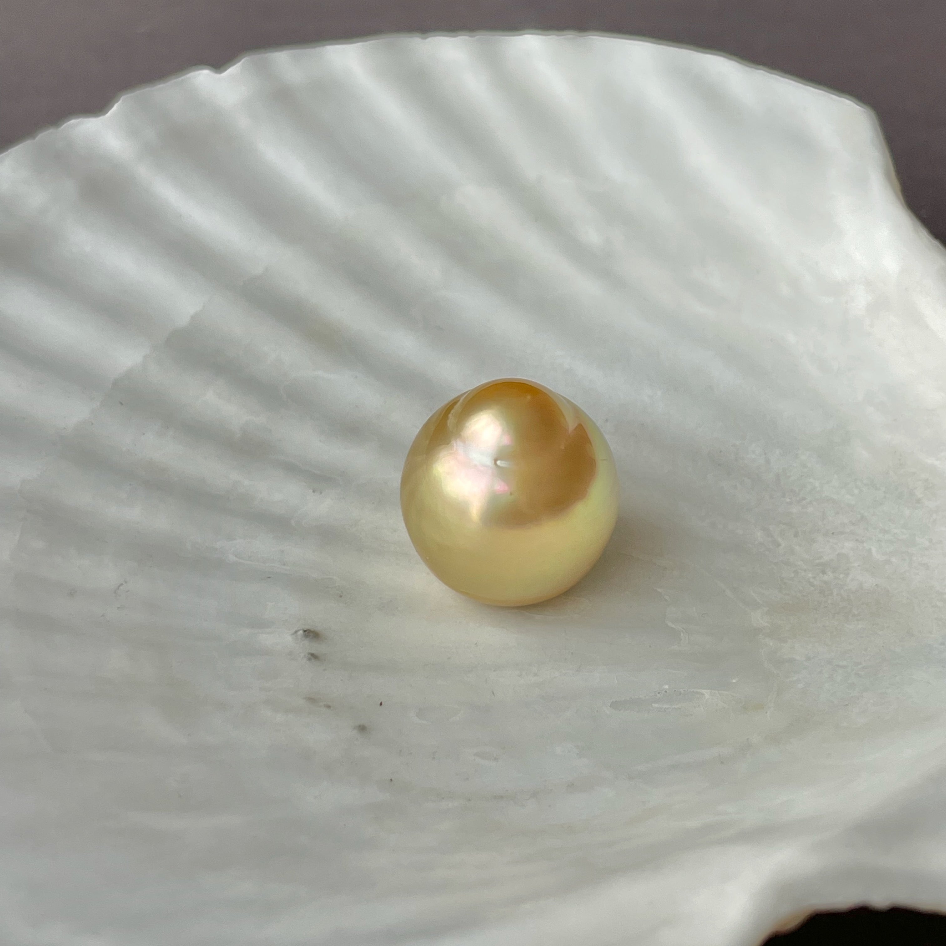 Golden Glow Loose Pearl Charm