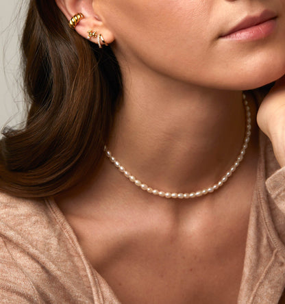 Small pearl necklace