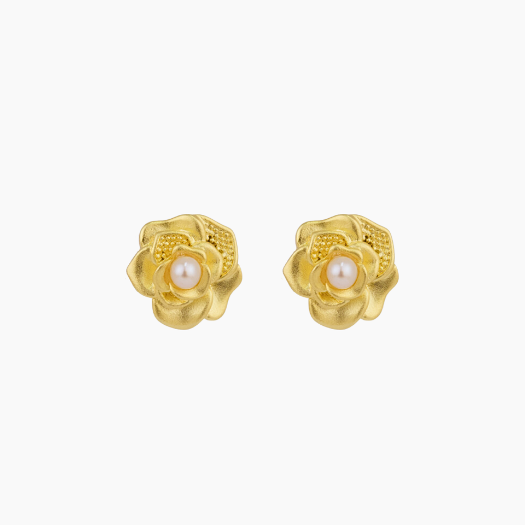 Gleaming Pearl Treasures