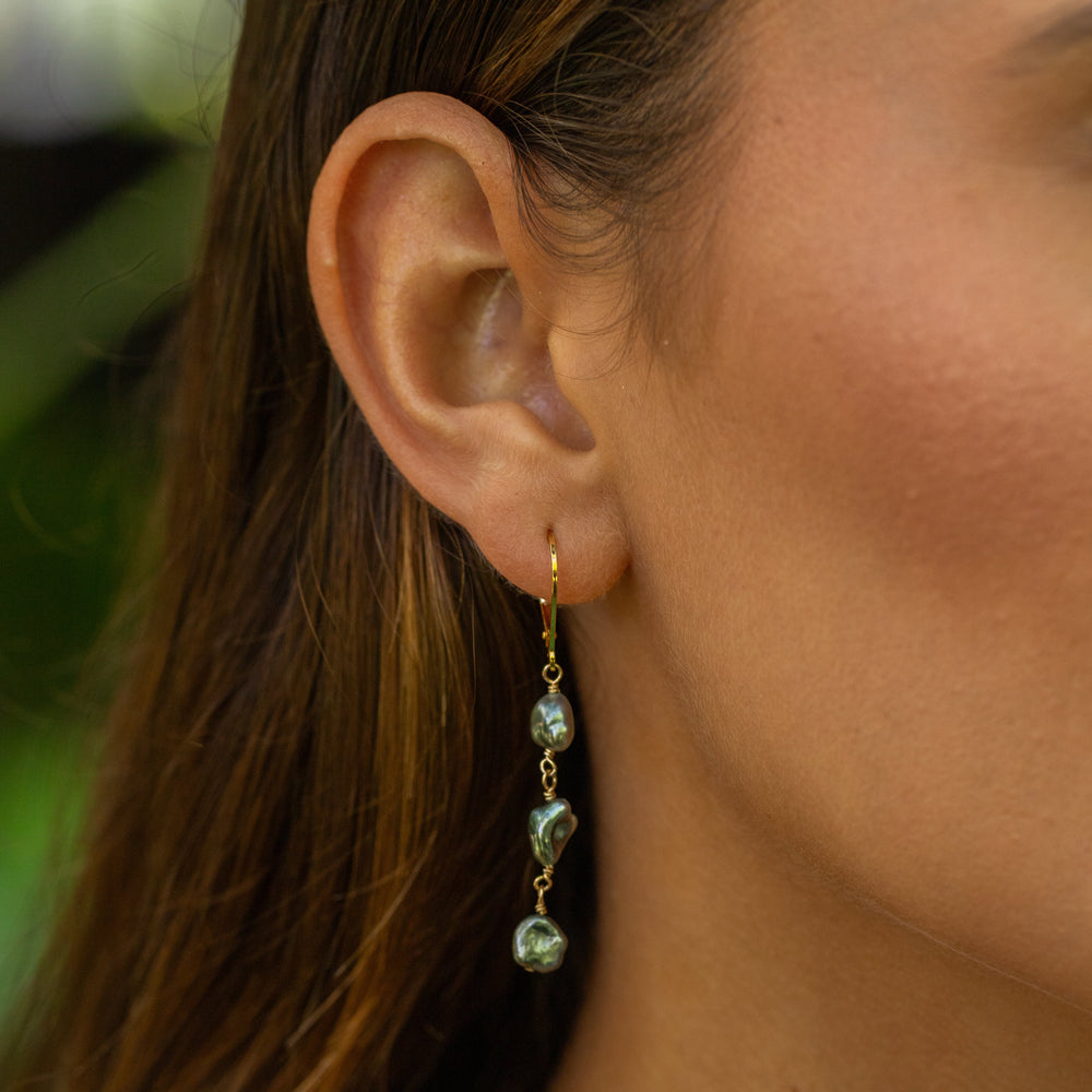 Enchanting Tahitian Pearl Drops Detail