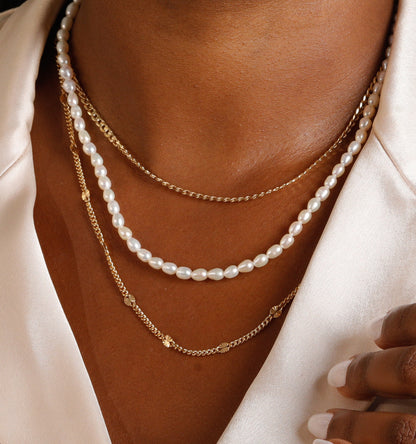 Small pearl necklace