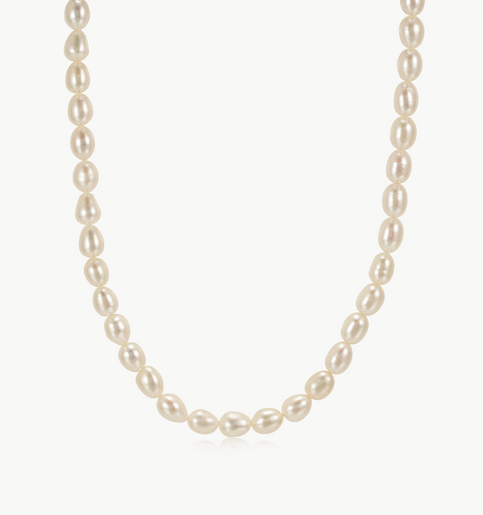 Small pearl necklace